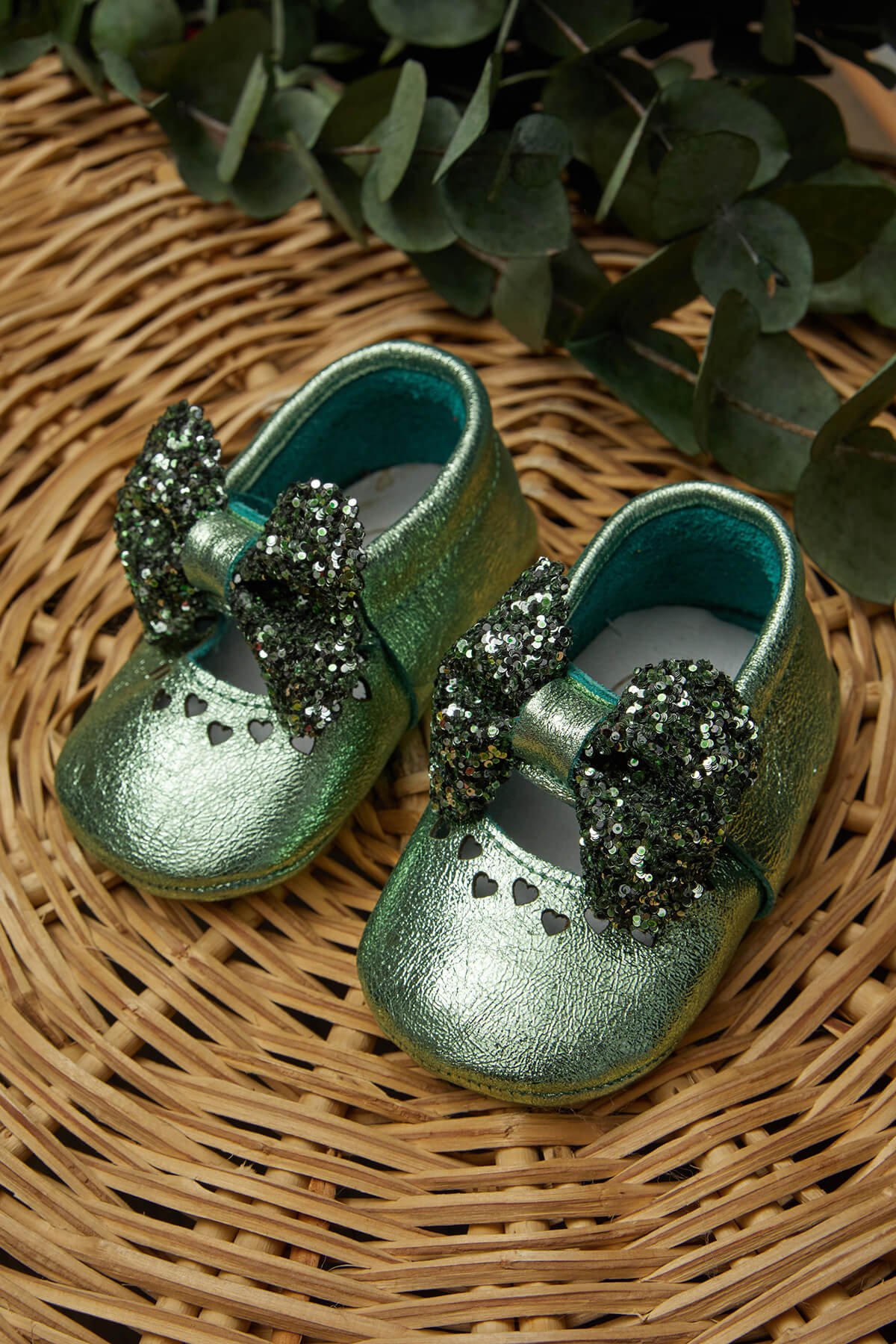 Heart Genuine Leather Baby Shoes Green Ribbon